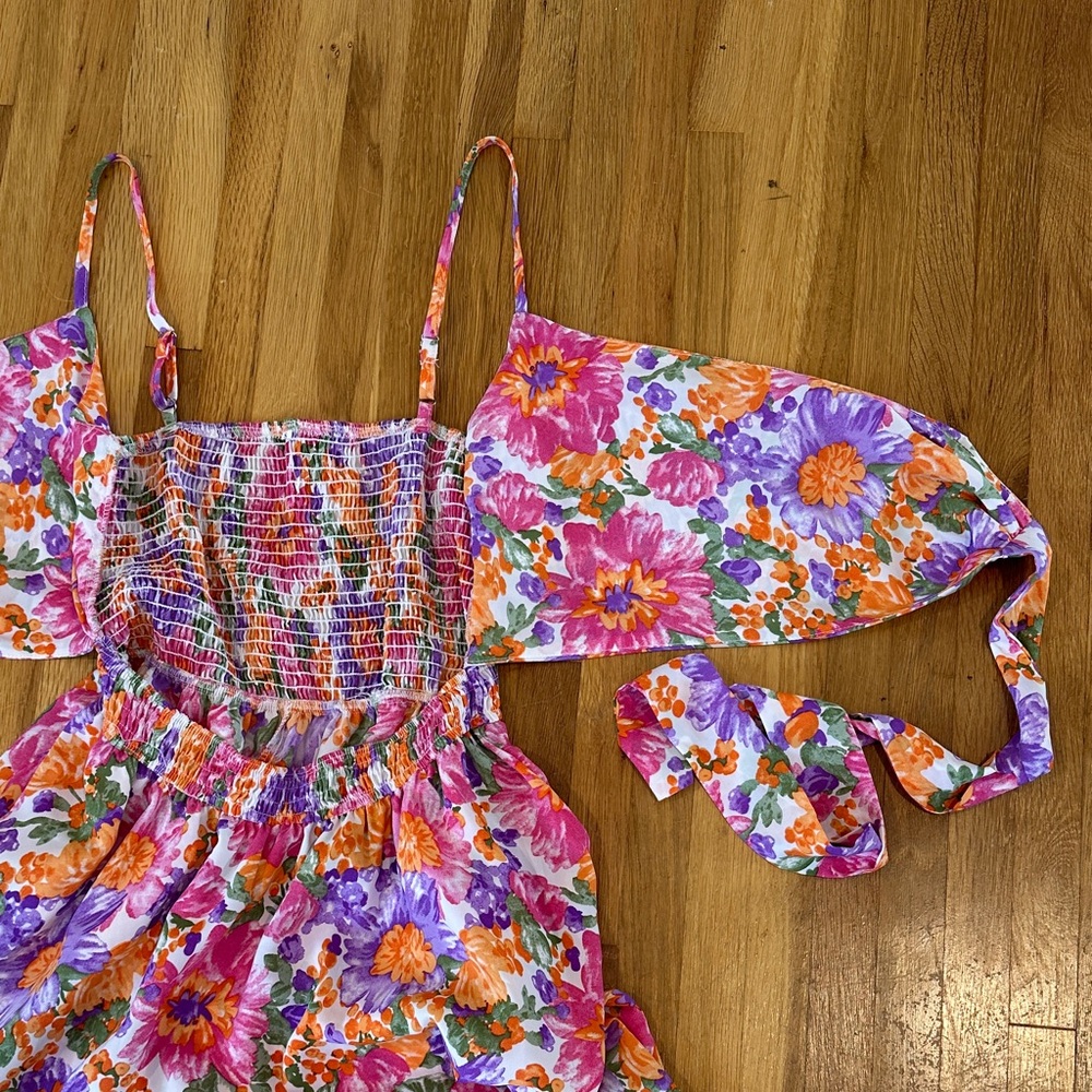 *last chance* Shein | Women’s Floral Sleeveless Romper with Tie Front - Picture 6 of 16